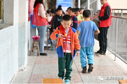 &ldquo;湘潭市公共数字文化进校园&rdquo;--梅林桥小学服务点活动结束啦!